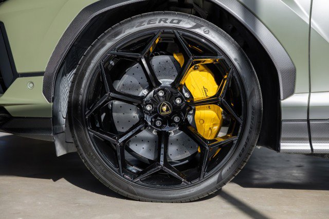 Used 2023 Lamborghini Urus Performante image 29