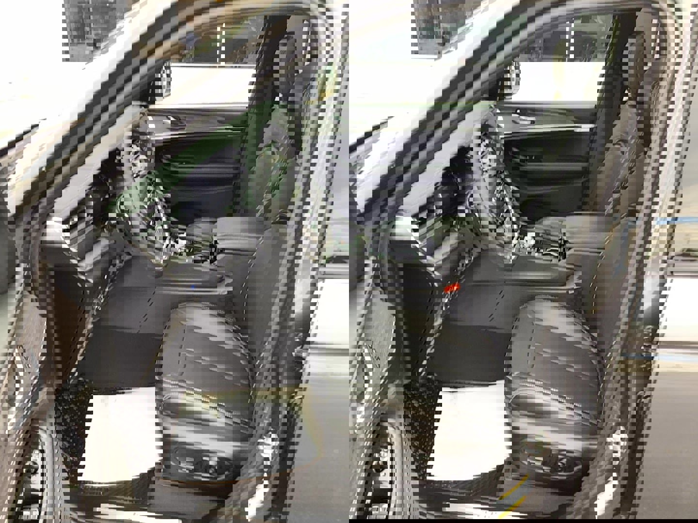 Used 2024 Jeep Grand Cherokee Overland image 11