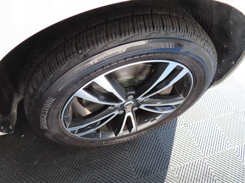 Used 2020 Volvo XC60 T6 Momentum w/ Protection Package Premier AWD/4WD image 10