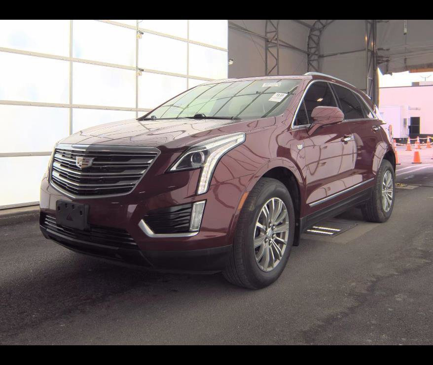 Used 2018 Cadillac XT5 Luxury w/ Driver Awareness Package FWD image 2