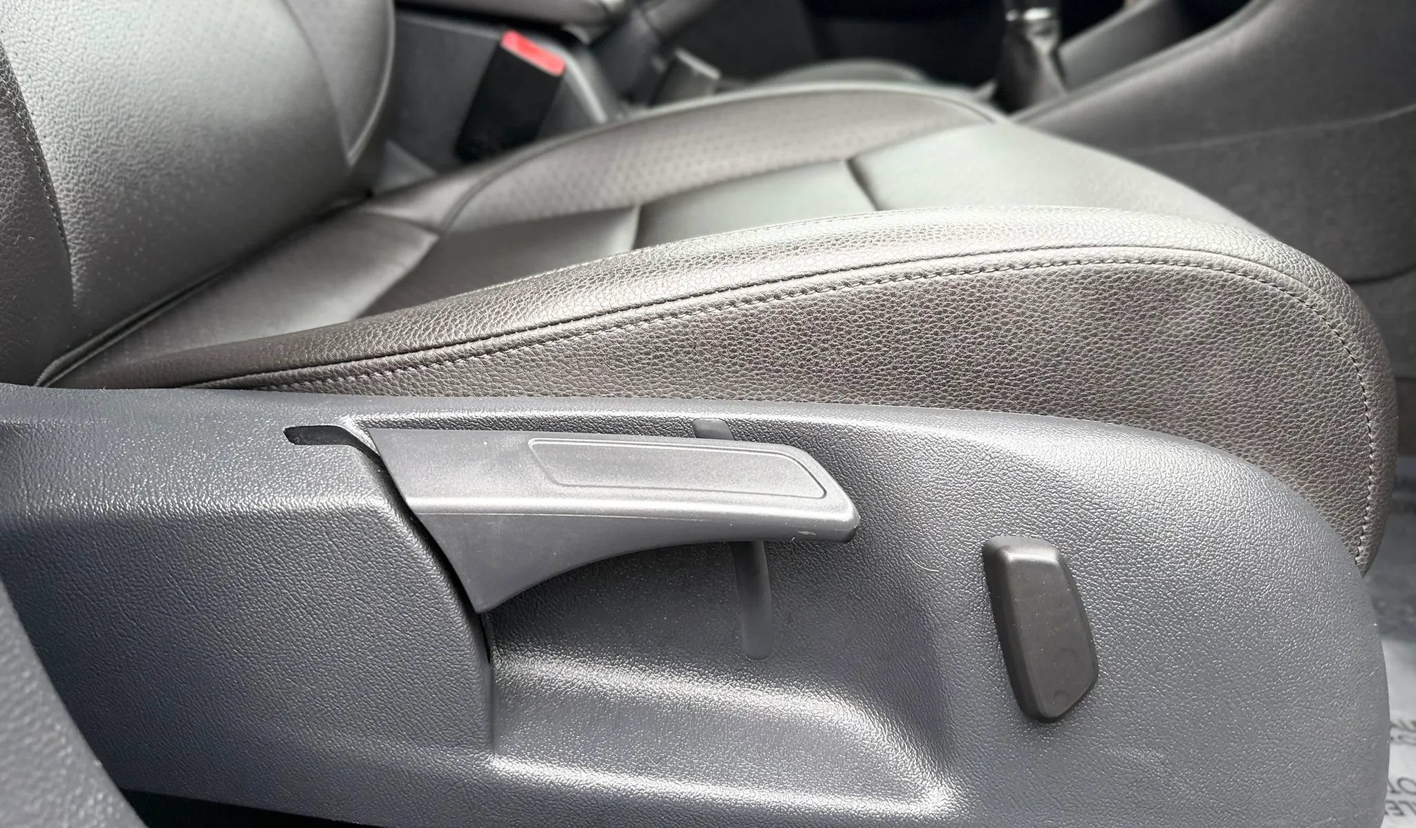 Used 2014 Volkswagen Jetta TDI FWD image 38