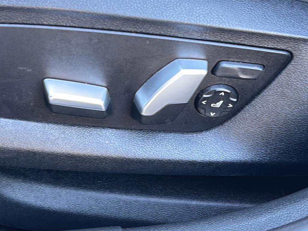 Used 2019 BMW 530i w/ Convenience Package image 20