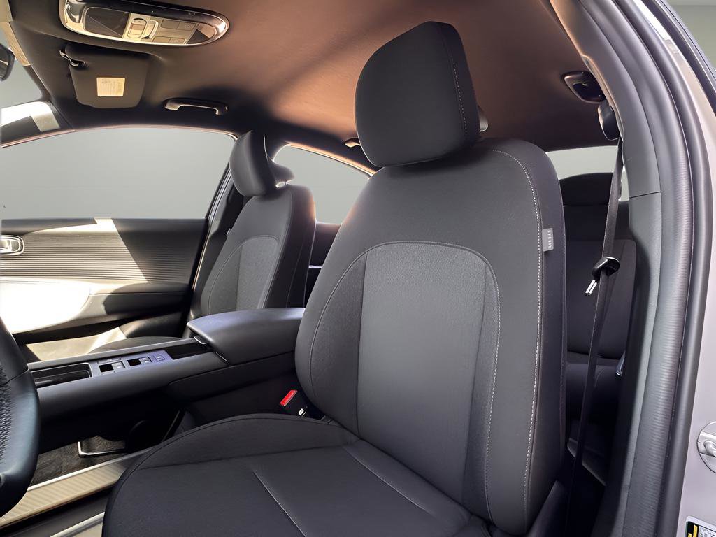 Used 2025 Hyundai Ioniq 6 SE image 21