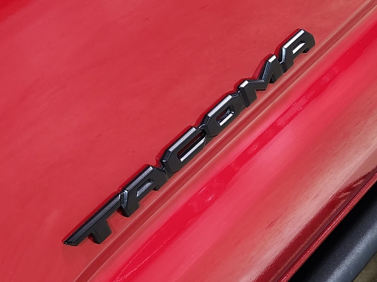 Used 2022 Toyota Tacoma SR5 RWD image 25