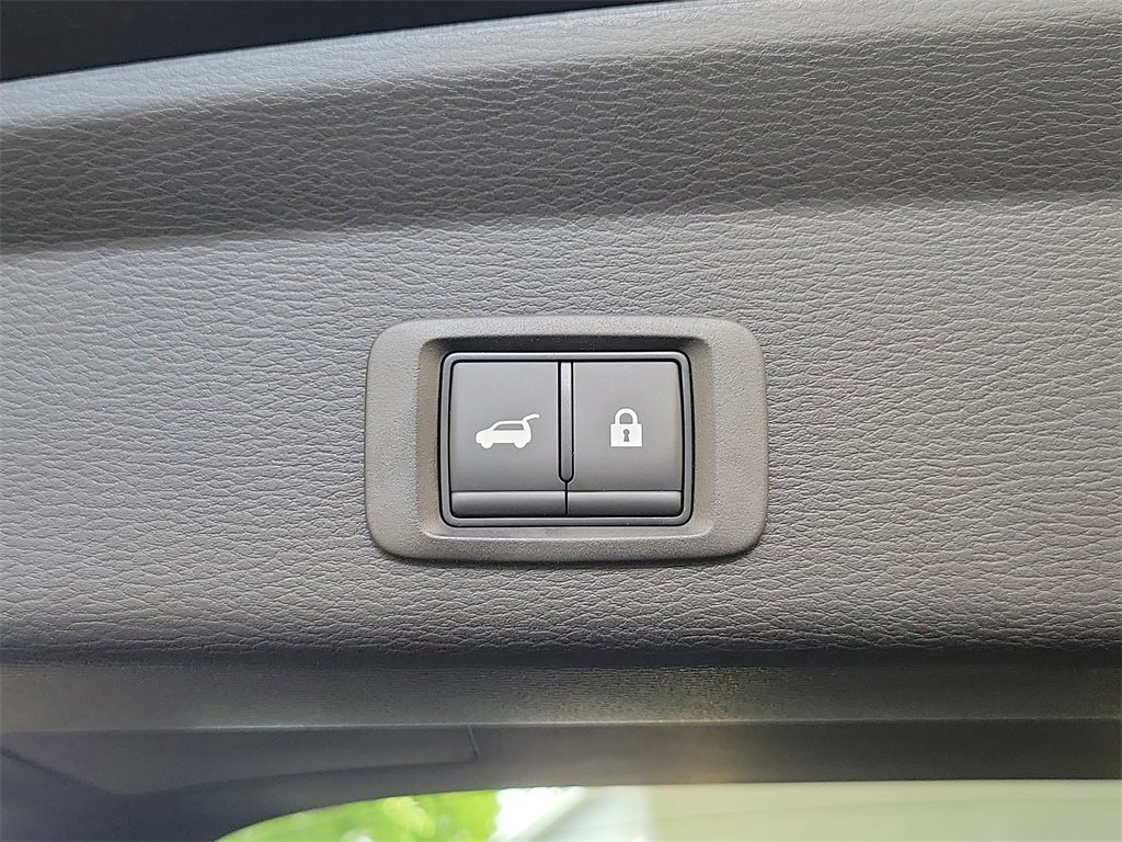 New 2025 Mitsubishi Outlander SE image 8