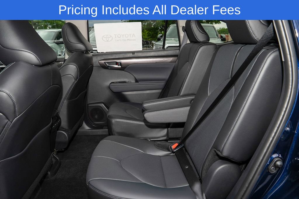 New 2026 Toyota Highlander Limited AWD/4WD image 10