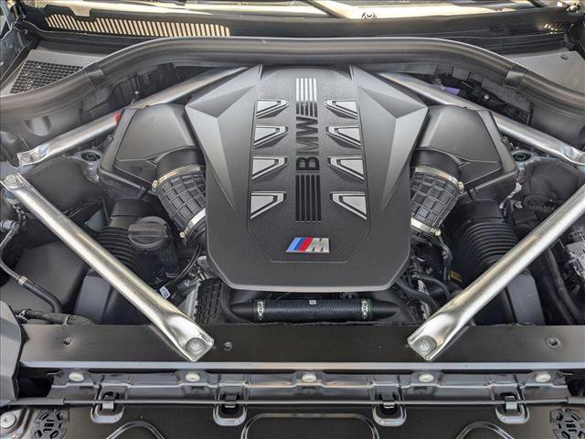 New 2026 BMW X7 M60i w/ Climate Comfort Package image 18