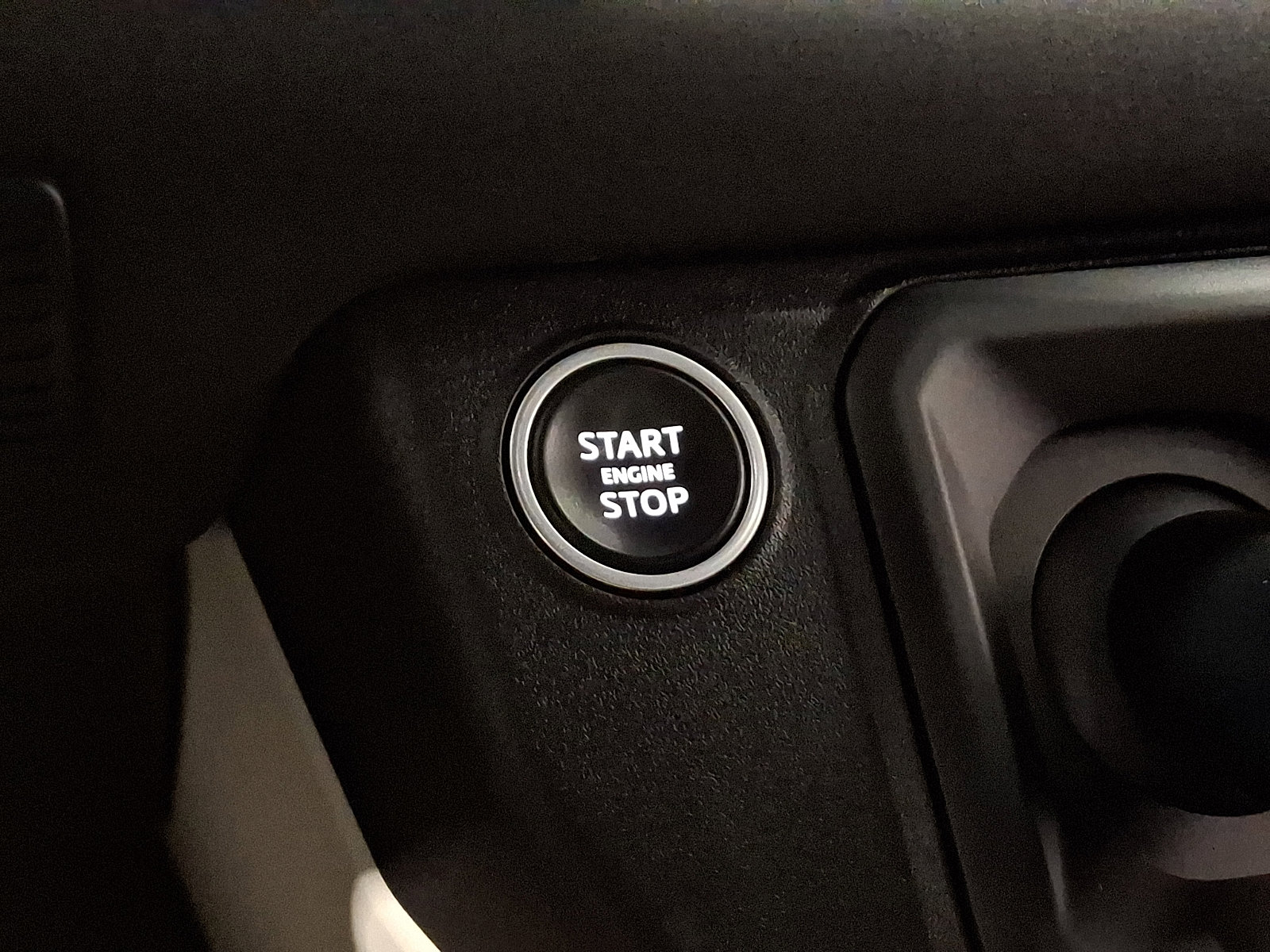 Used 2021 Land Rover Defender 110 SE image 25