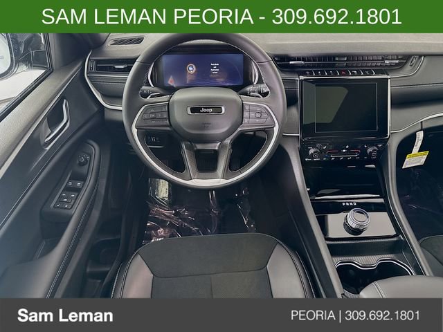 New 2025 Jeep Grand Cherokee Altitude image 22
