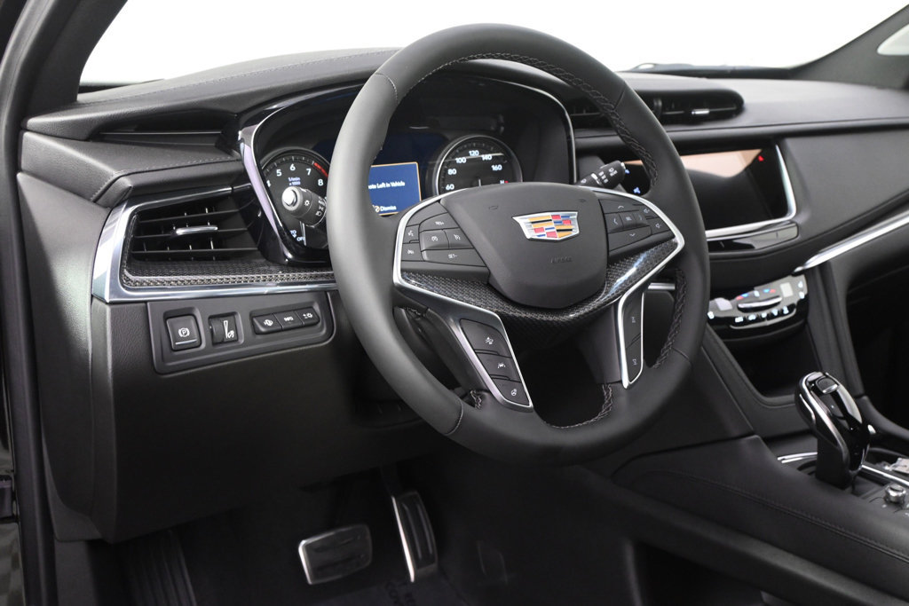New 2026 Cadillac XT5 Sportv w/ LPO, Floor Liner Package AWD/4WD image 12