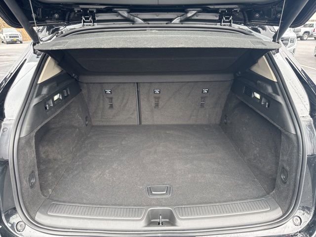 Used 2023 Buick Envision Essence w/ Sport Touring Package image 11