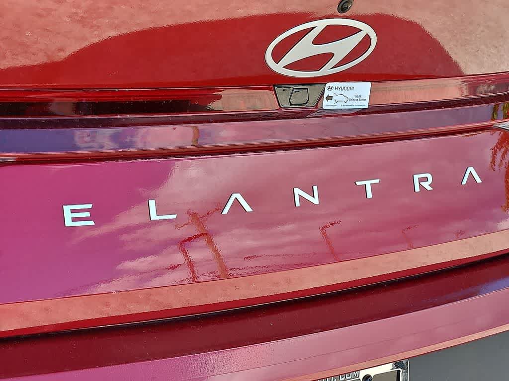 Certified 2025 Hyundai Elantra Sport FWD image 23
