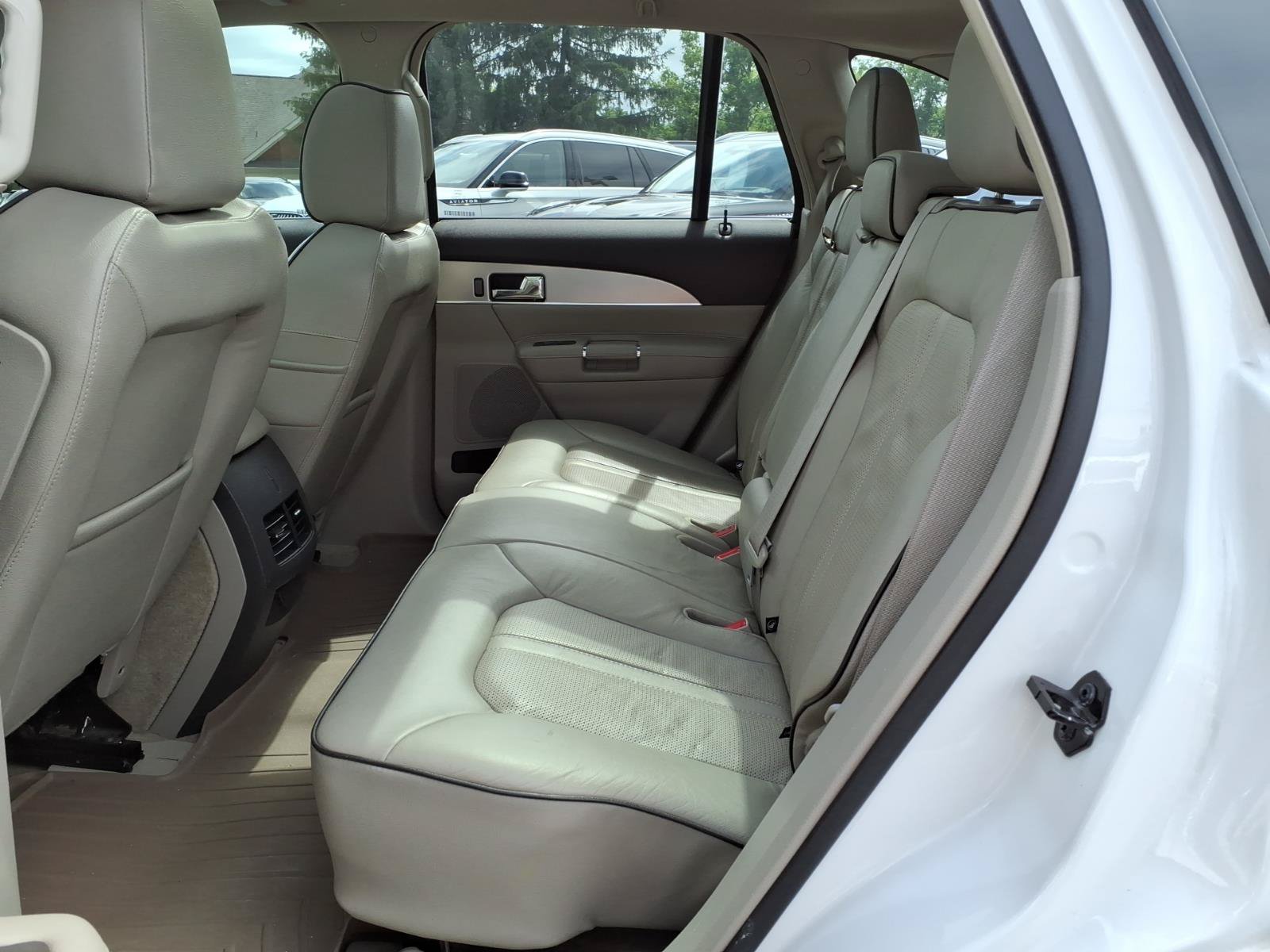 Used 2015 Lincoln MKX AWD w/ Equipment Group 102A image 25