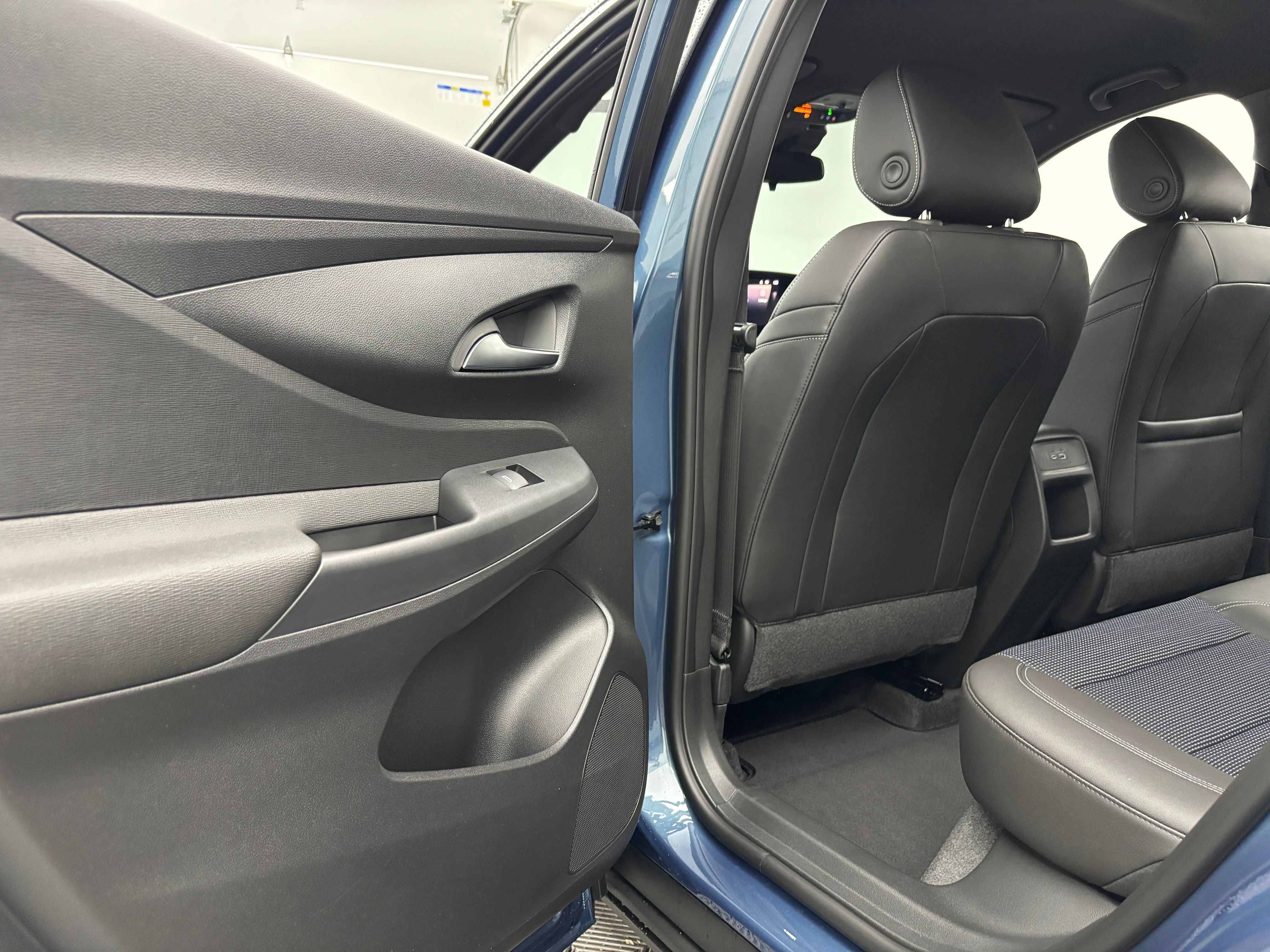 New 2026 Buick Envista Sport Touring w/ Convenience I Package FWD image 34