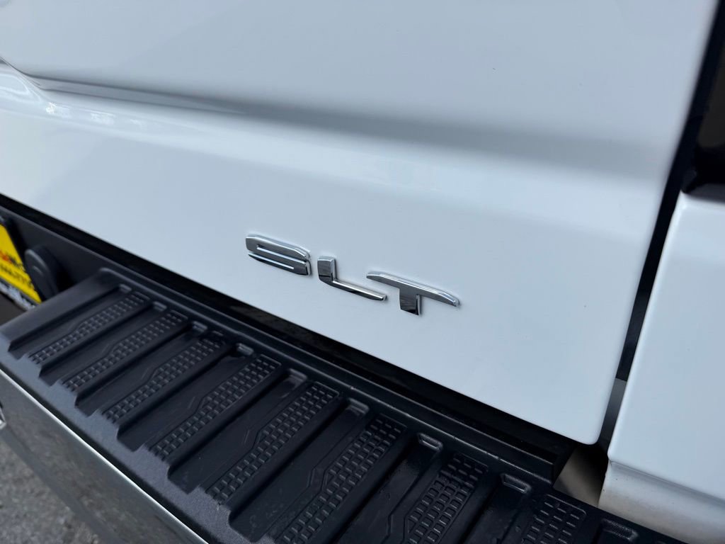 Used 2024 GMC Sierra 1500 SLT image 11