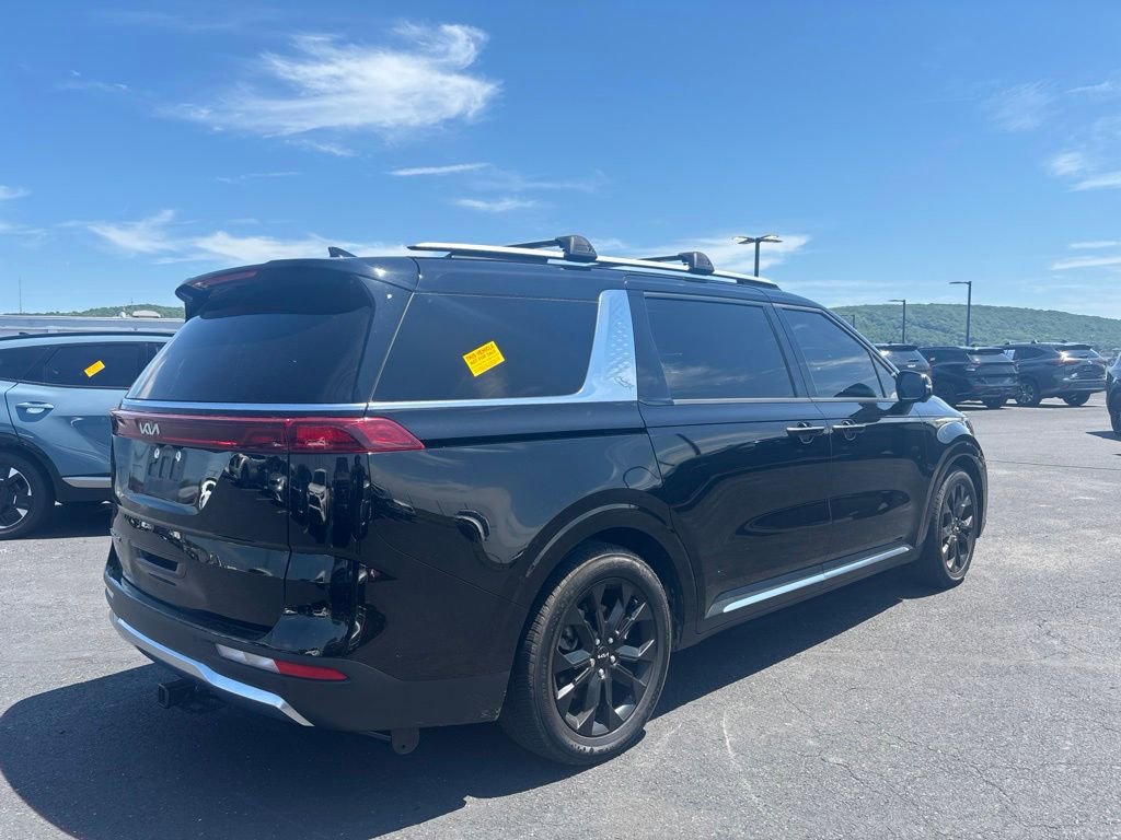 Used 2022 Kia Carnival SX FWD image 2