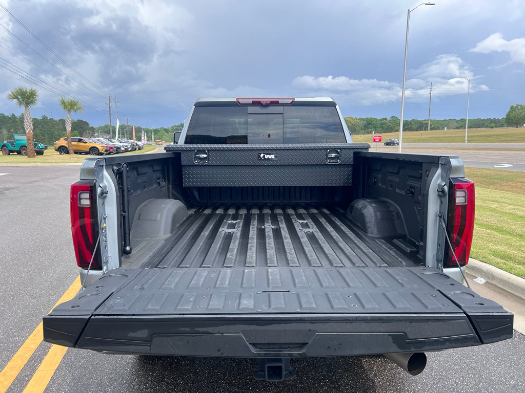 Used 2025 GMC Sierra 2500 Denali Ultimate image 10