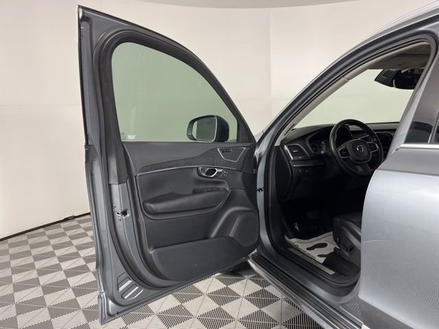 Used 2020 Volvo XC90 T6 Momentum image 16