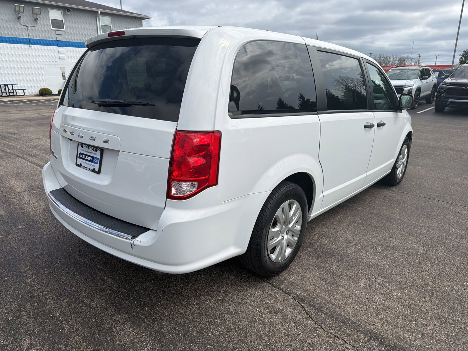Used 2020 Dodge Grand Caravan SE image 5