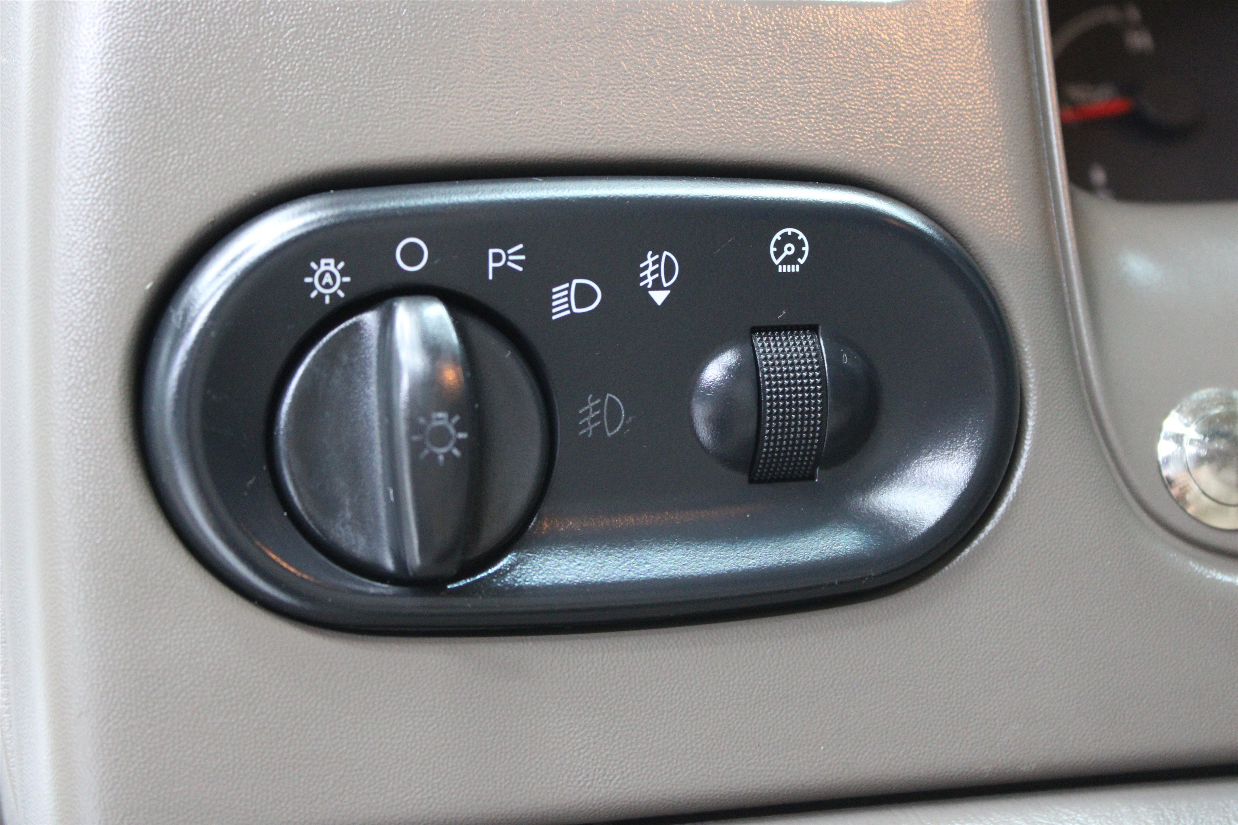 Used 2002 Ford Excursion Limited AWD/4WD image 9