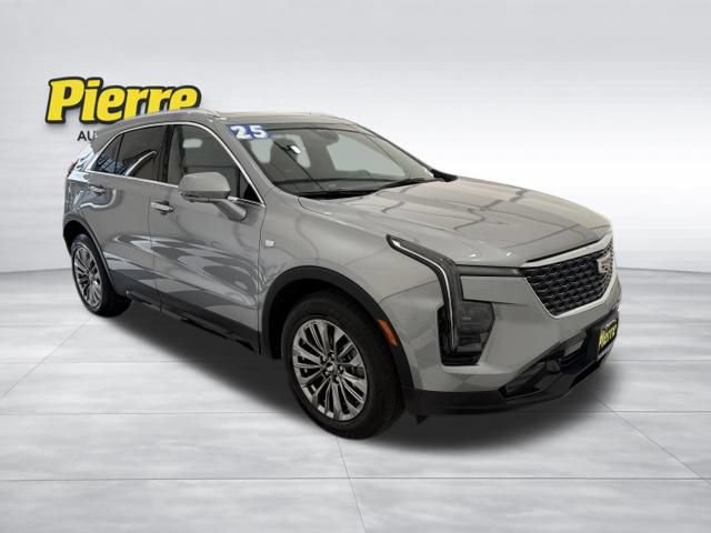 Used 2025 Cadillac XT4 Premium Luxury FWD image 7