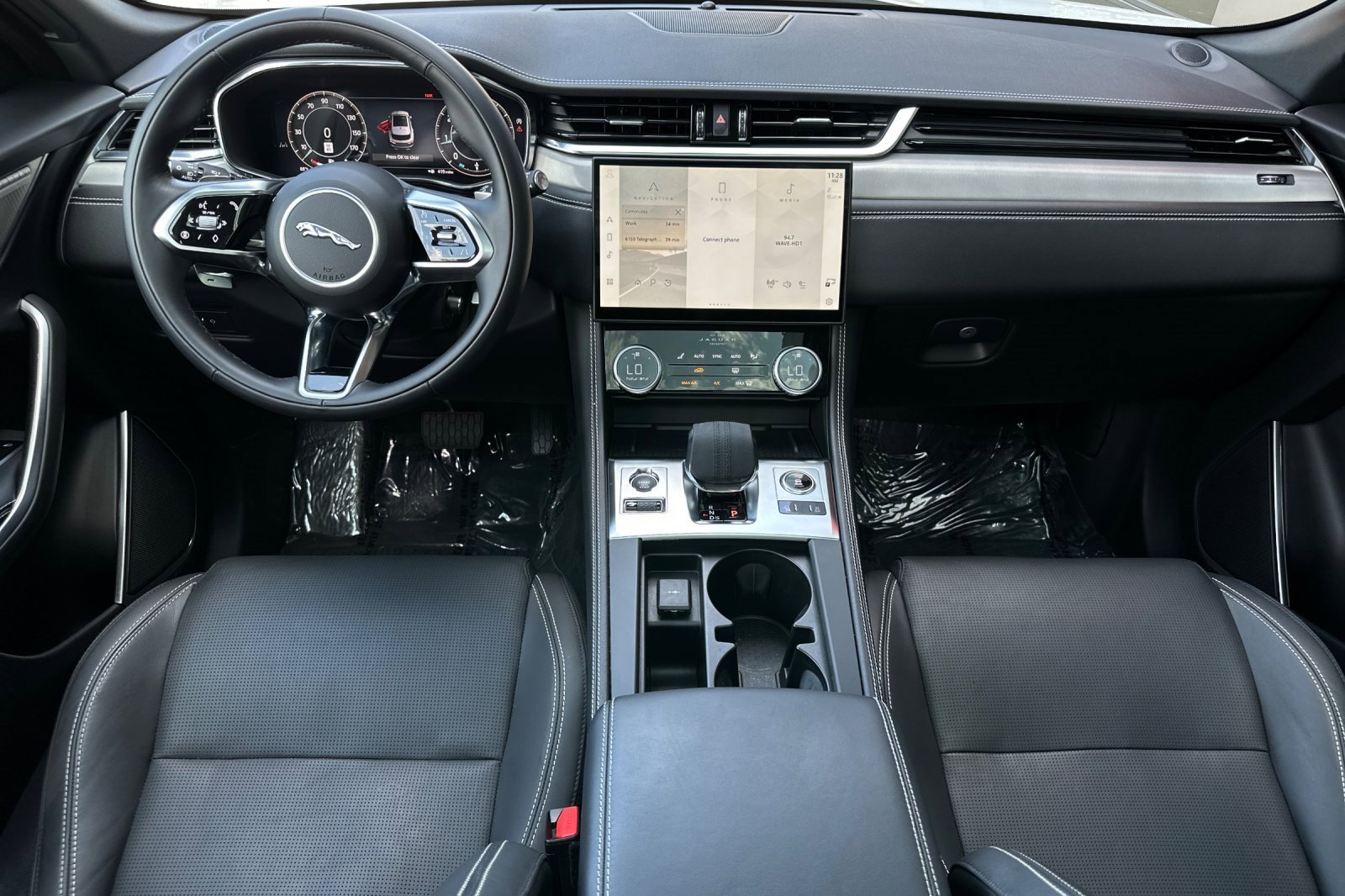 Used 2025 Jaguar F-PACE R-Dynamic S image 14