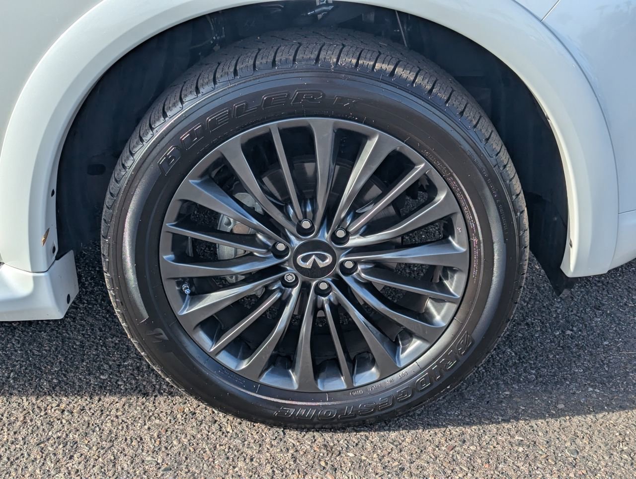 Certified 2024 INFINITI QX80 Sensory image 10