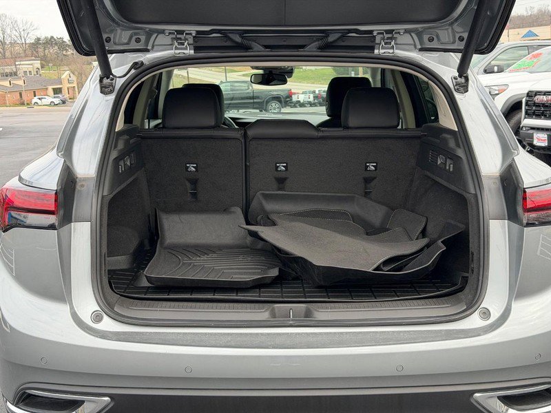 Used 2023 Buick Envision Essence image 4