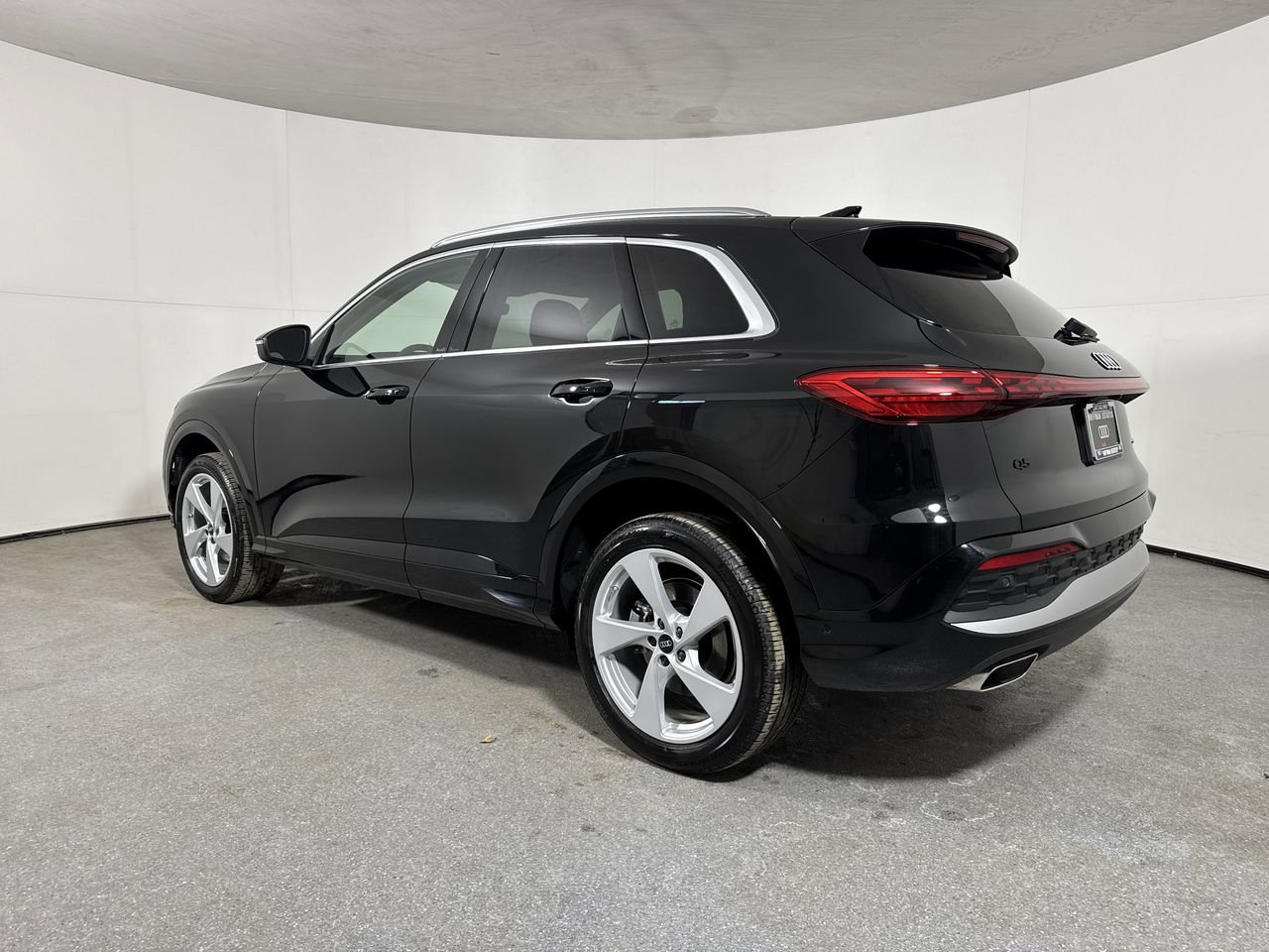 Used 2025 Audi Q5 Premium Plus w/ Premium Plus image 5