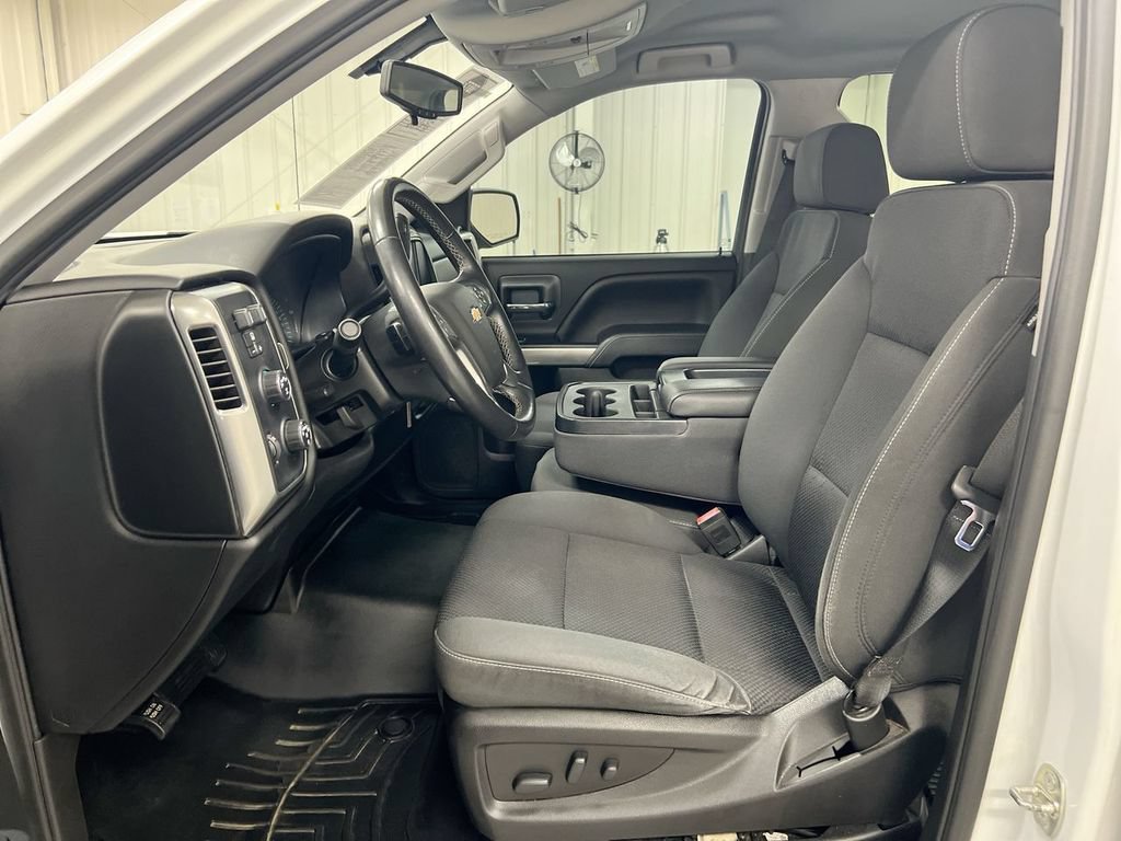 Used 2018 Chevrolet Silverado 1500 LT w/ All Star Edition AWD/4WD image 19