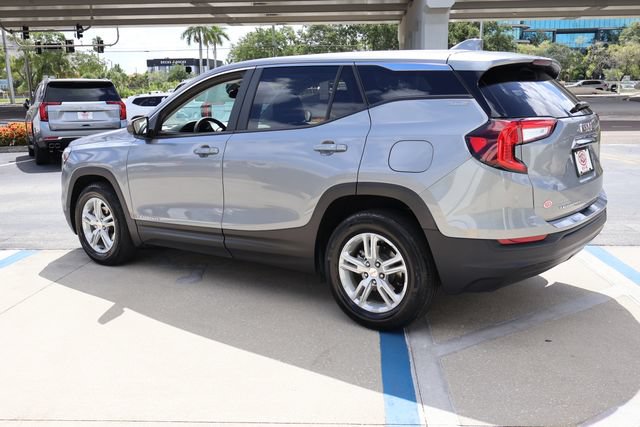 Used 2023 GMC Terrain SLE FWD image 5