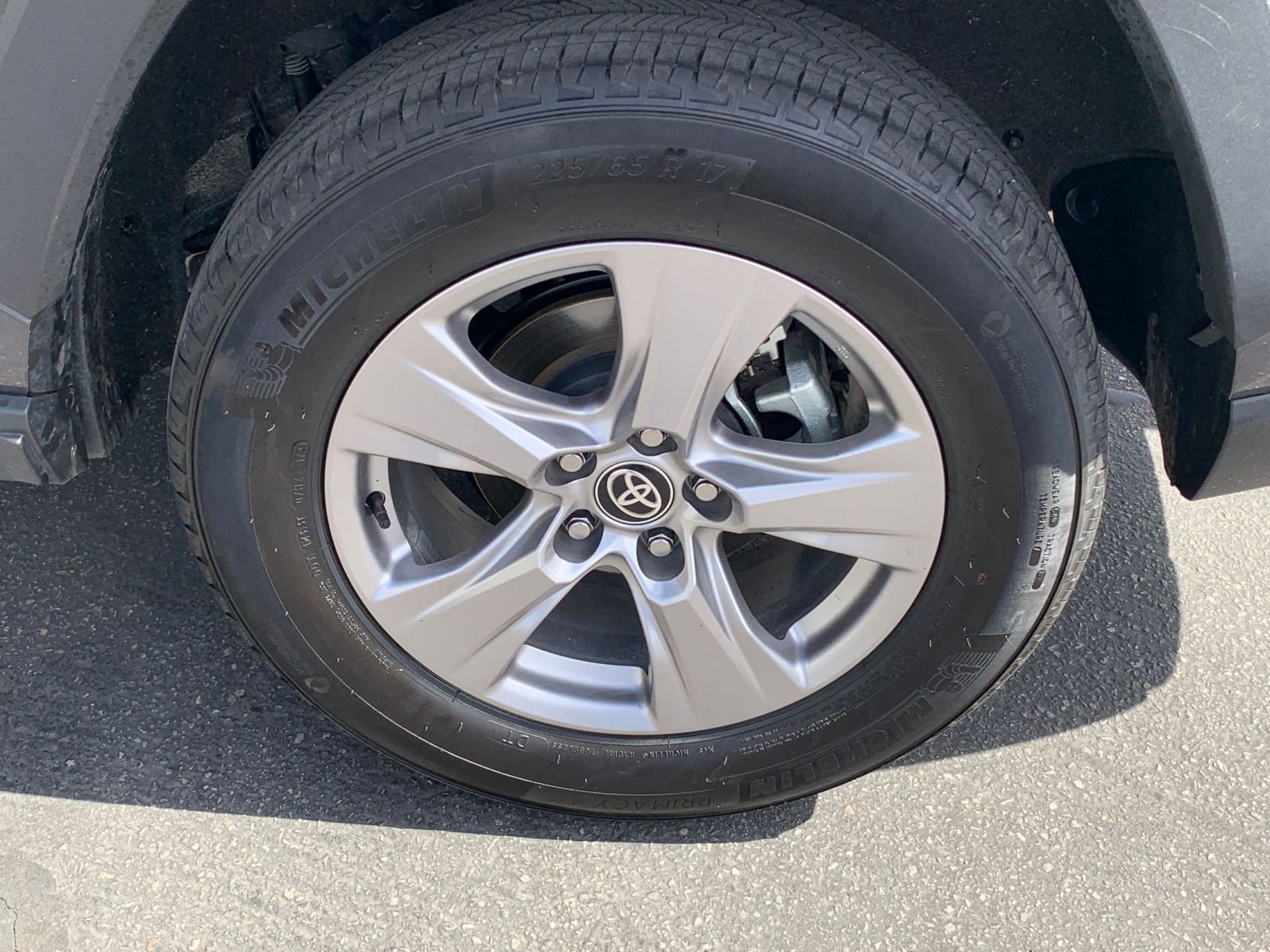 Used 2025 Toyota RAV4 LE image 29