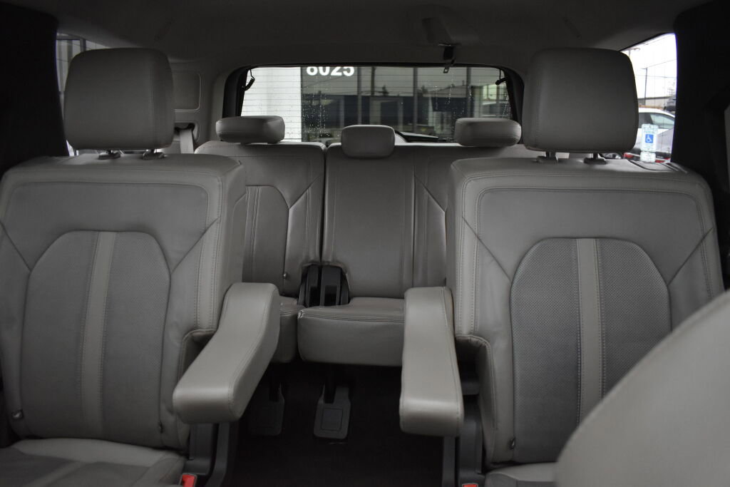 Used 2018 Ford Expedition Limited w/ Equipment Group 302A image 29