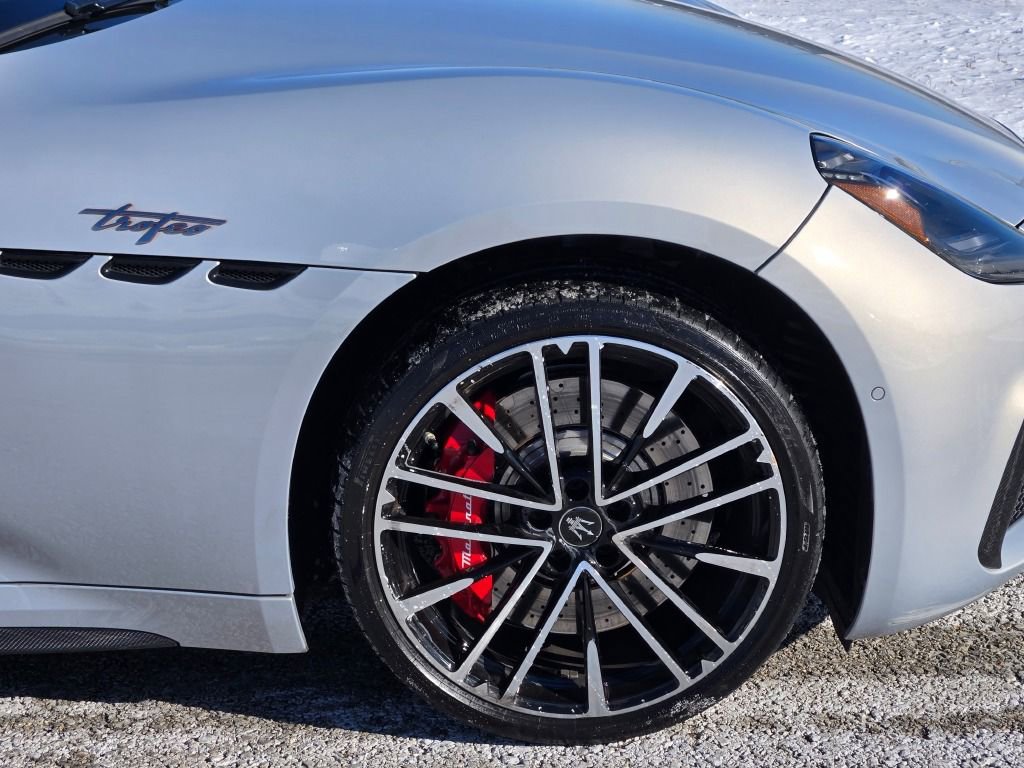 Used 2024 Maserati GranCabrio Trofeo image 14