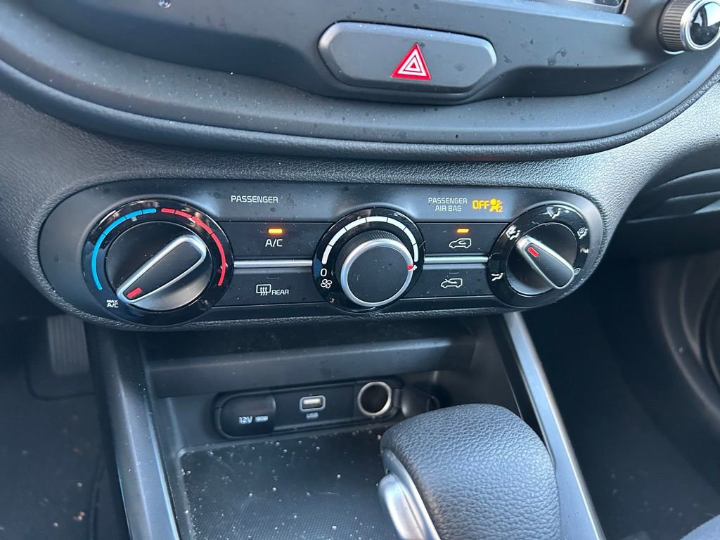 Used 2025 Kia Soul LX image 25