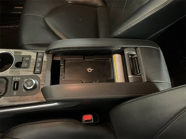 Used 2020 Toyota Highlander Platinum image 29