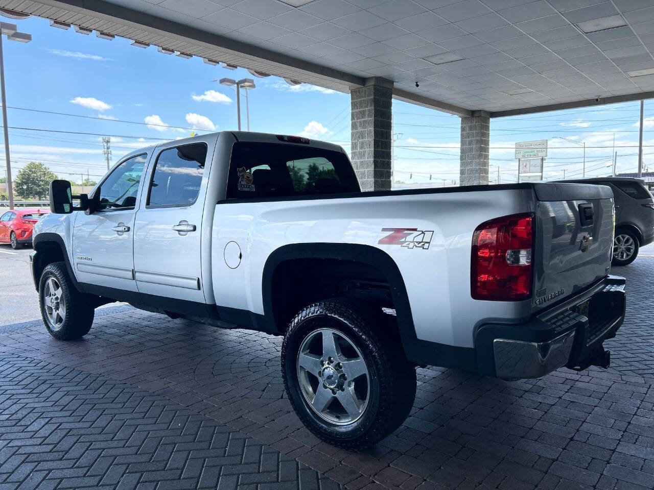 Used 2012 Chevrolet Silverado 2500 LTZ w/ LTZ Plus Package AWD/4WD image 10