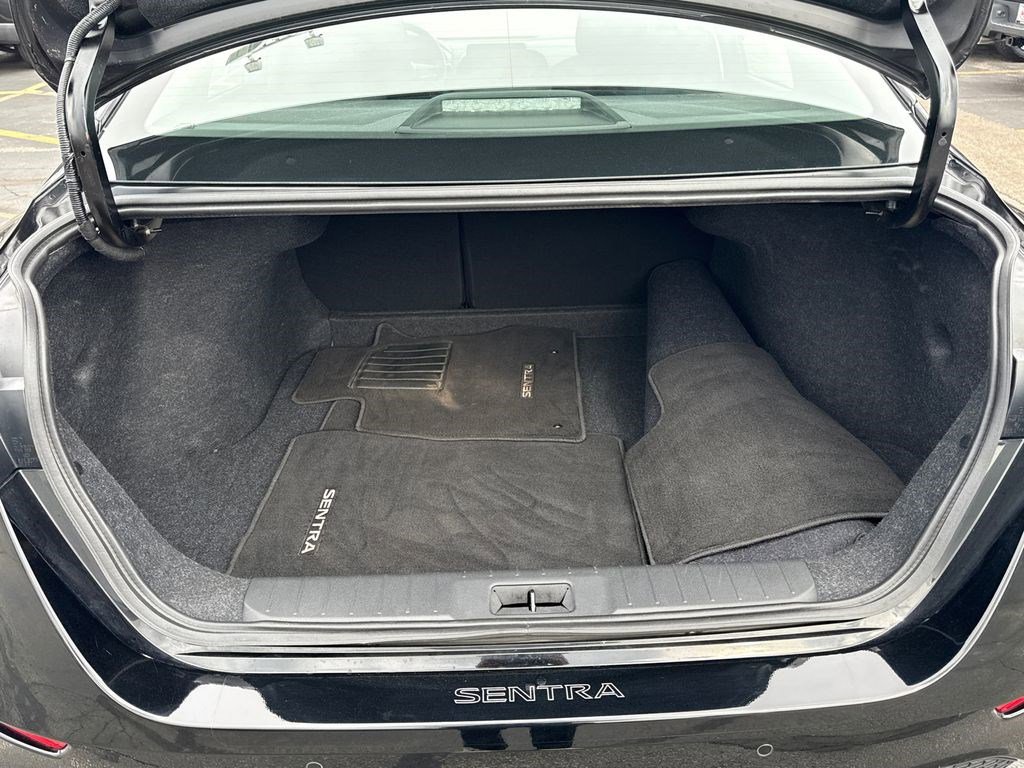 Used 2022 Nissan Sentra S FWD image 16