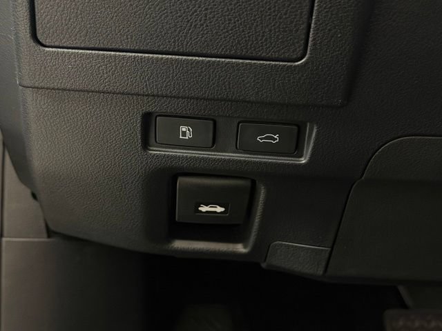 Used 2025 Lexus ES 300h w/ Premium Package FWD image 30