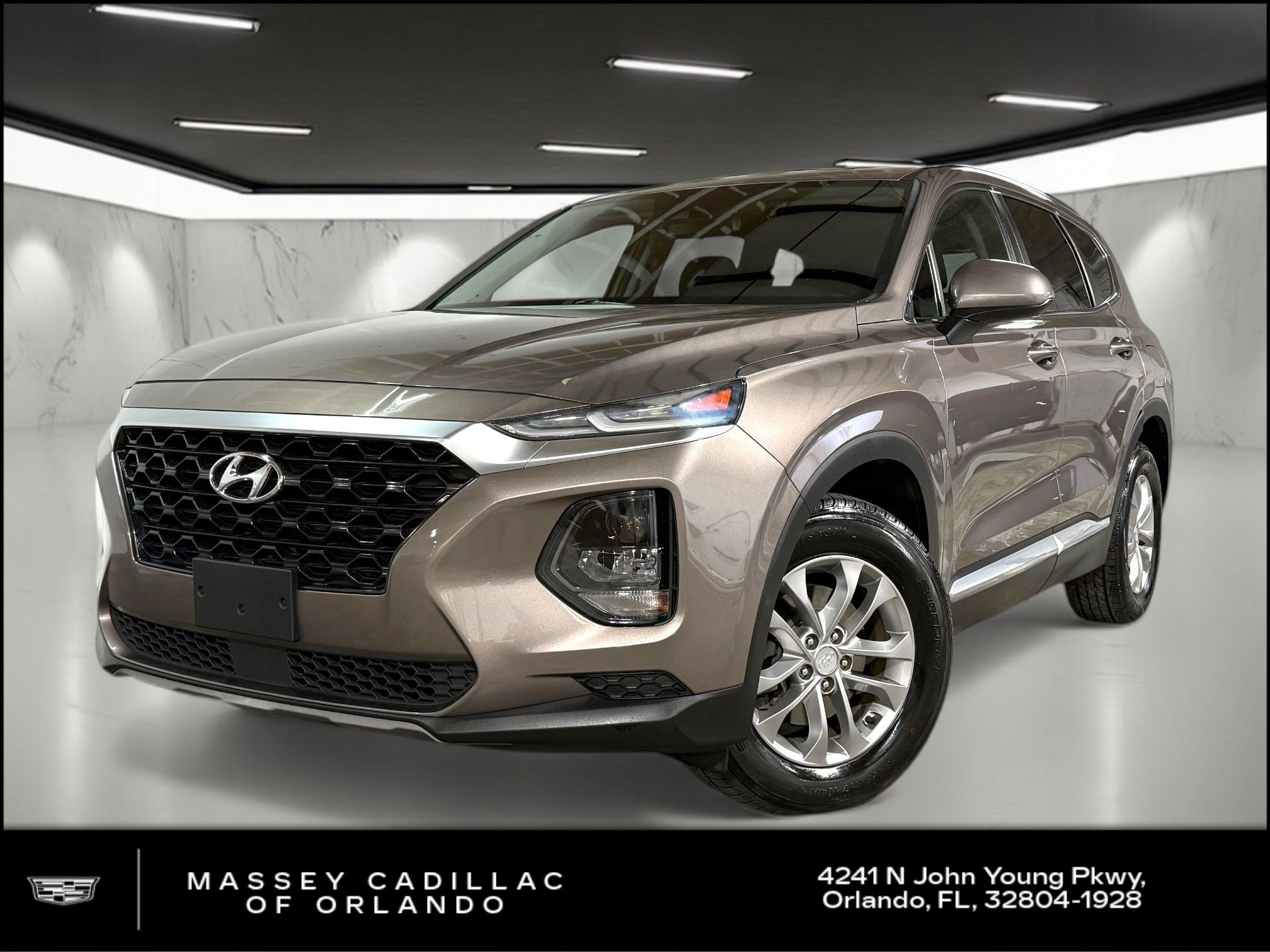 Used 2019 Hyundai Santa Fe SE image 1