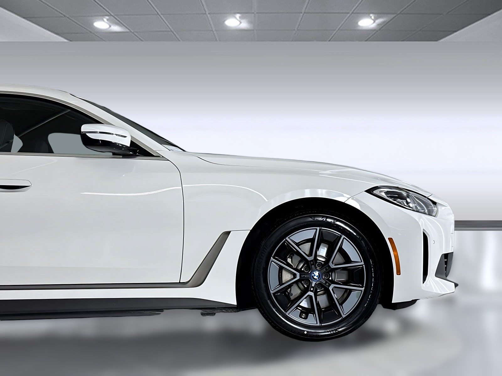 Certified 2023 BMW i4 eDrive35 RWD image 35