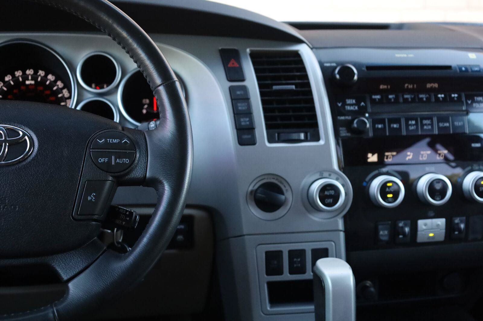 Used 2008 Toyota Sequoia Limited AWD/4WD image 35