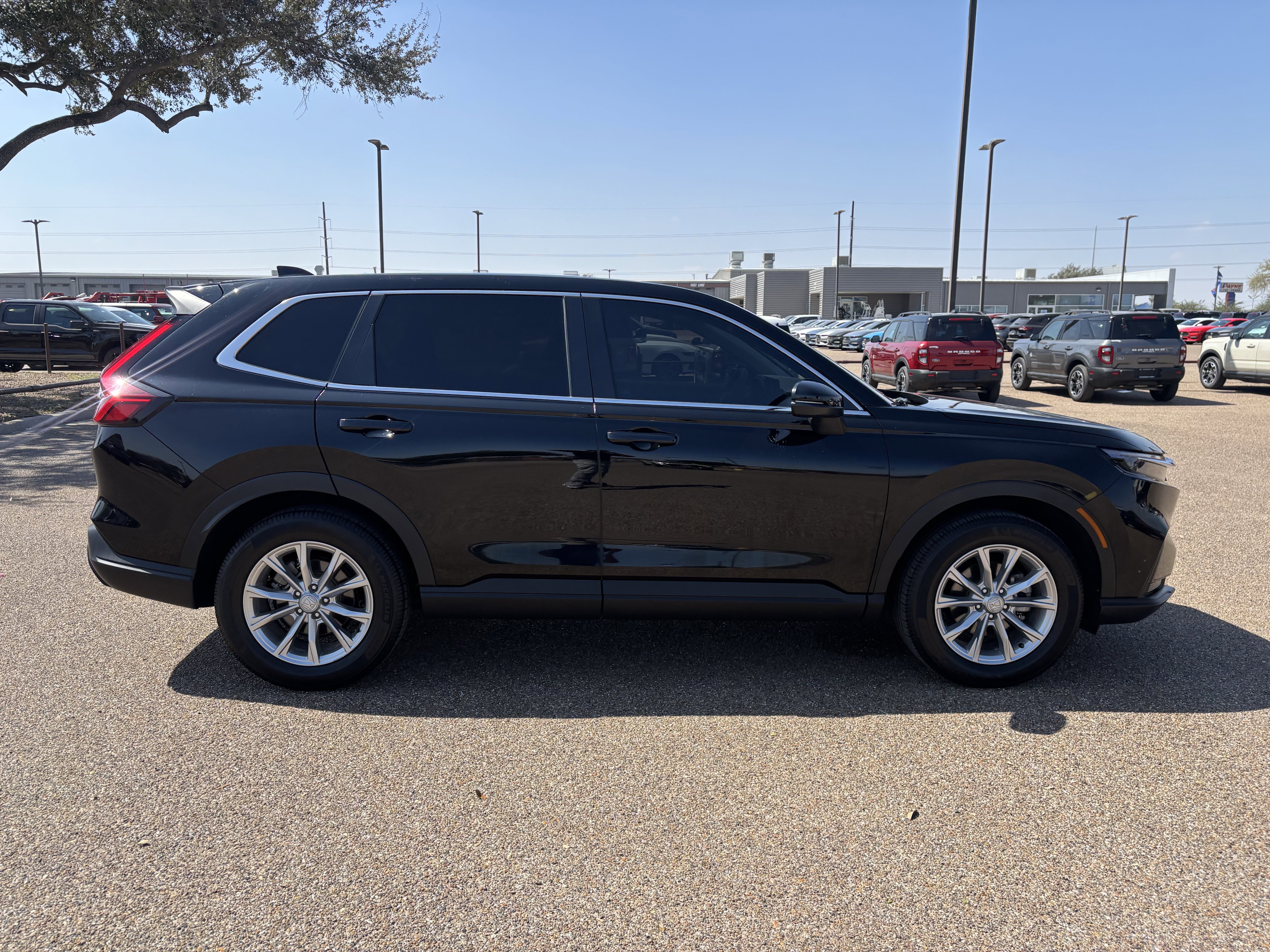 Used 2023 Honda CR-V EX image 4