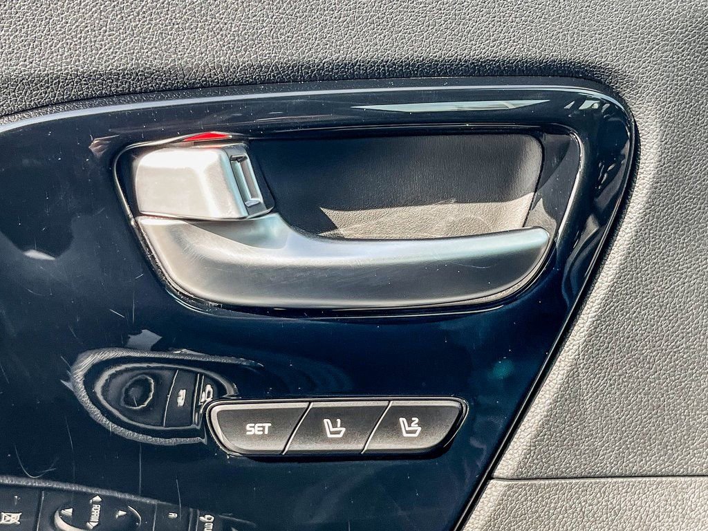 Used 2022 Kia Niro EX Premium image 55