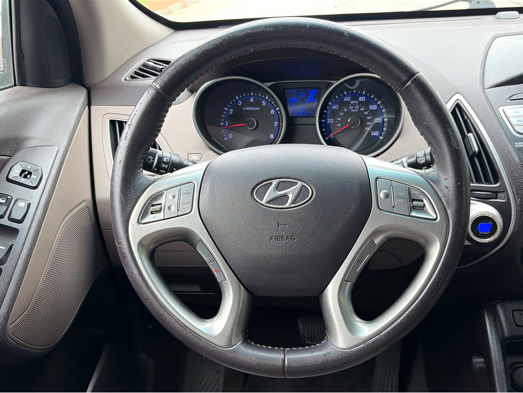 Used 2013 Hyundai Tucson Limited AWD/4WD image 10