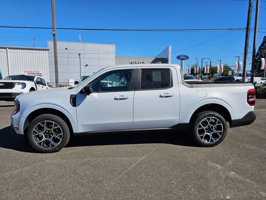 New 2026 Ford Maverick Lariat w/ 4K Tow Package AWD/4WD image 8