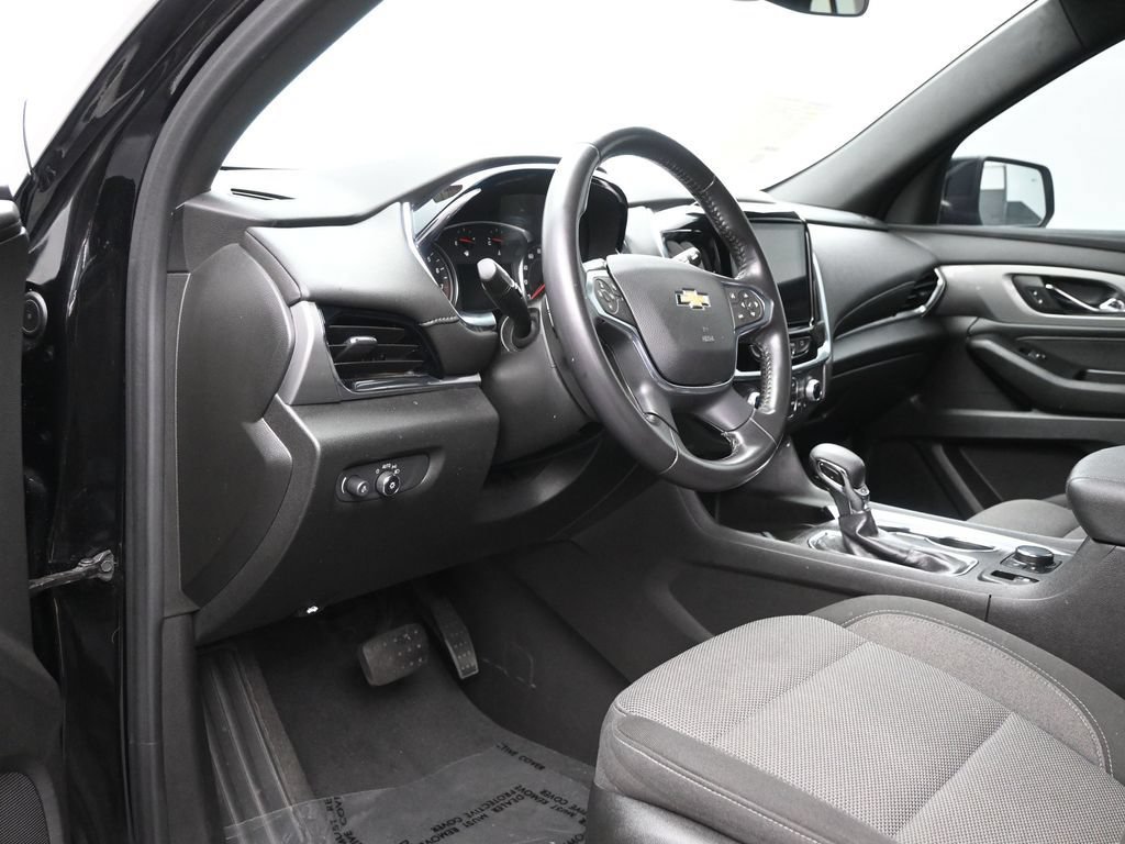 Used 2022 Chevrolet Traverse LT FWD image 14