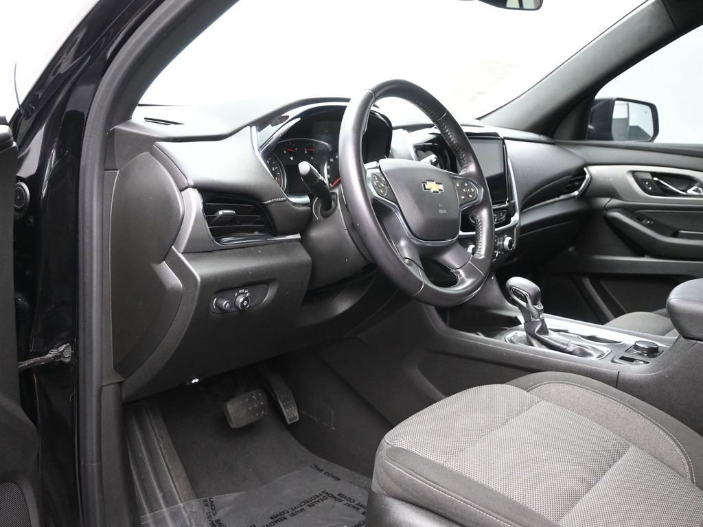 Used 2022 Chevrolet Traverse LT image 14