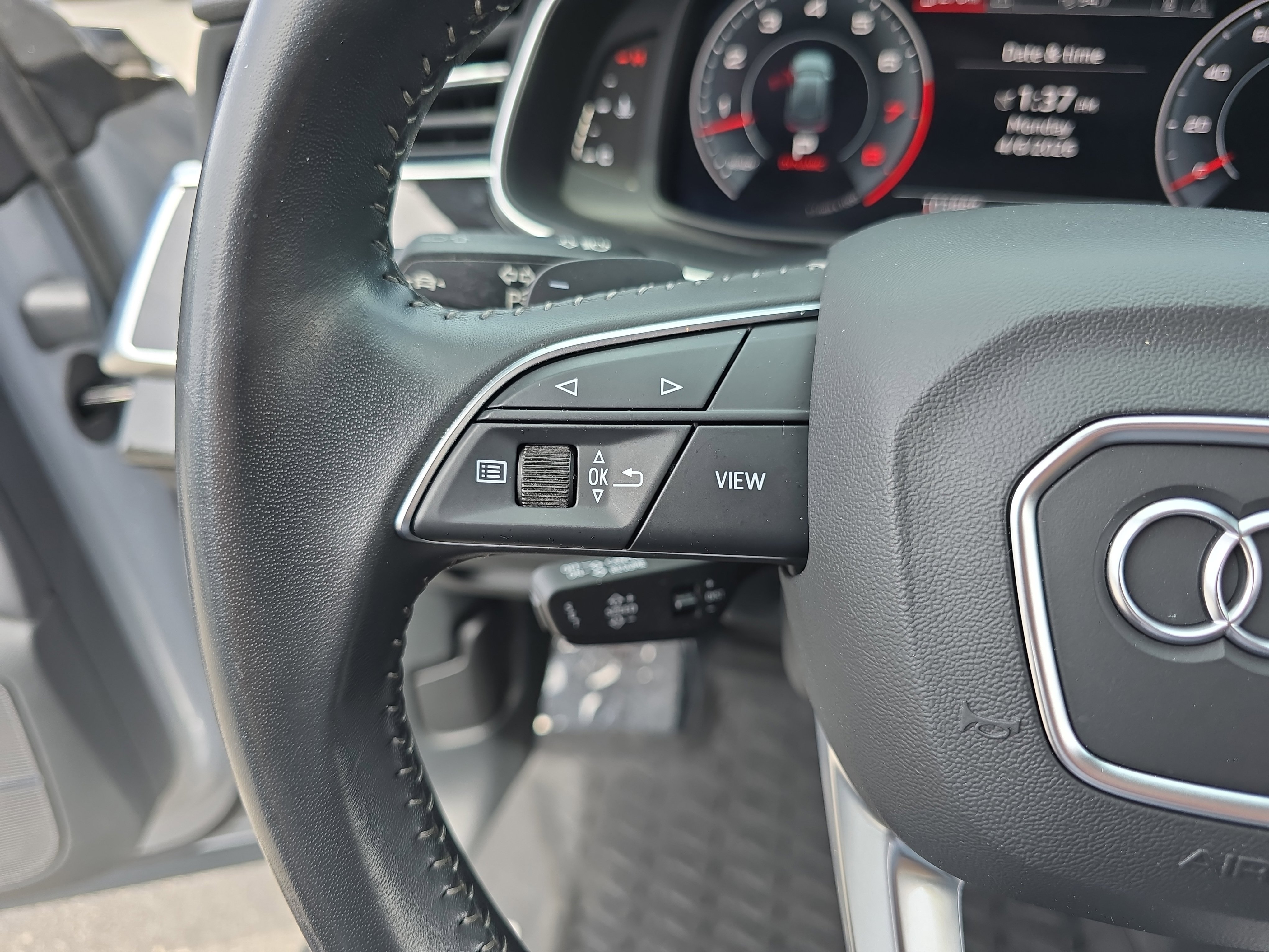 Used 2019 Audi Q8 Premium Plus image 17