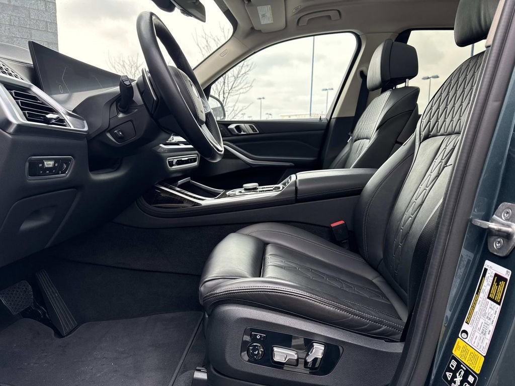 Used 2023 BMW X7 xDrive40i w/ Premium Package image 20